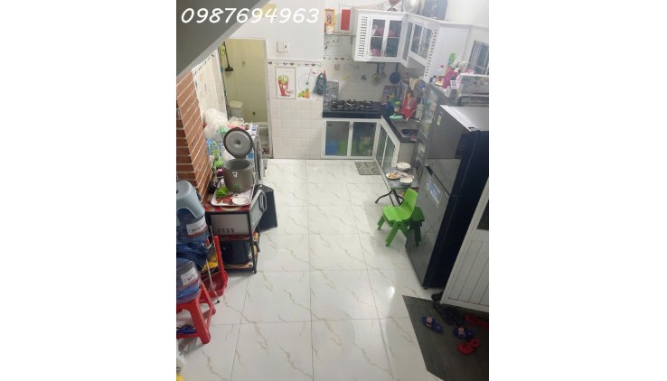 Q8 P3 PHẠM THẾ HIỂN 3 TẦNG NGAY CẦU CHỮ Y NHÀ MỚI Ở NGAY SÁT Q1 CÁCH MẶT TIỀN 20M 5.xT